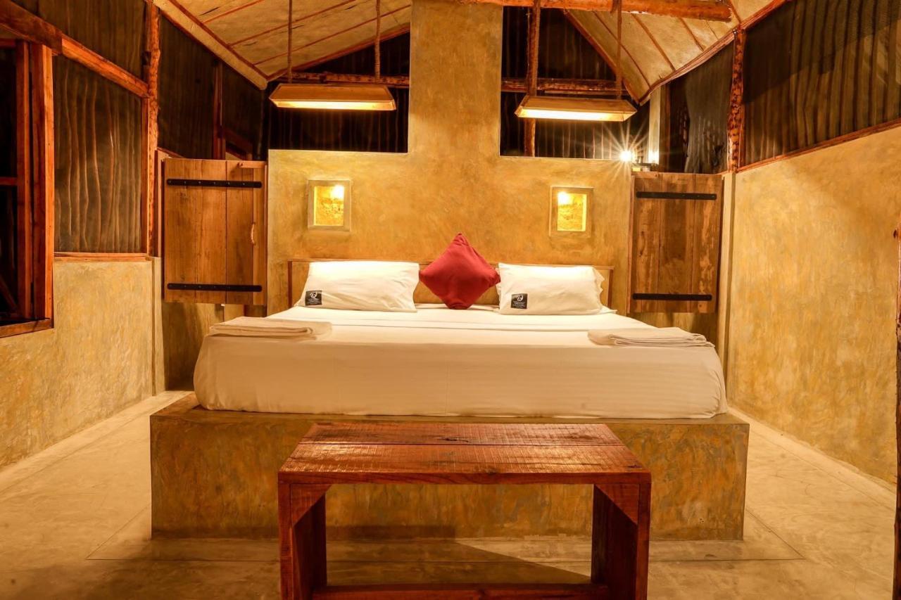 Raalmadu Wilpattu Hotel Achchamulai Buitenkant foto