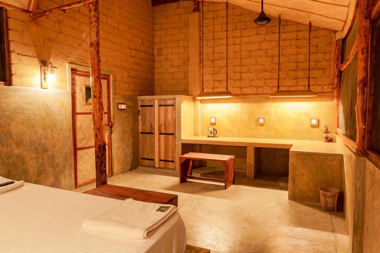 Raalmadu Wilpattu Hotel Achchamulai Buitenkant foto